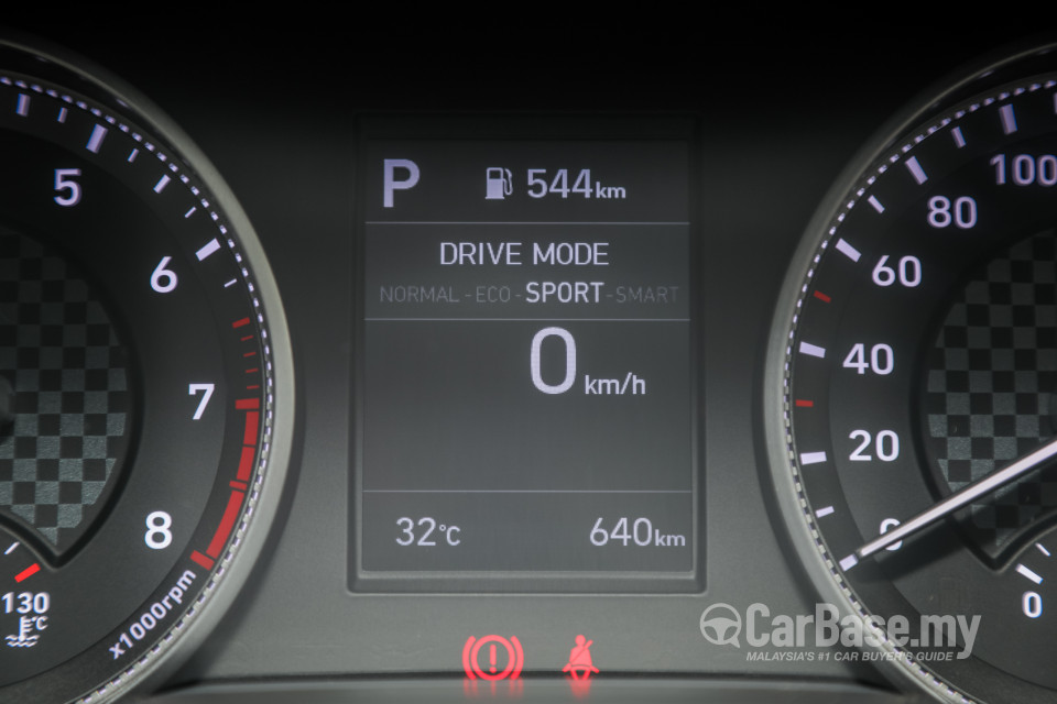 Hyundai Elantra AD Facelift (2019) Interior