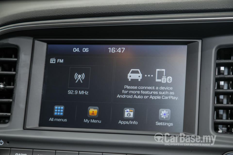 Hyundai Elantra AD Facelift (2019) Interior