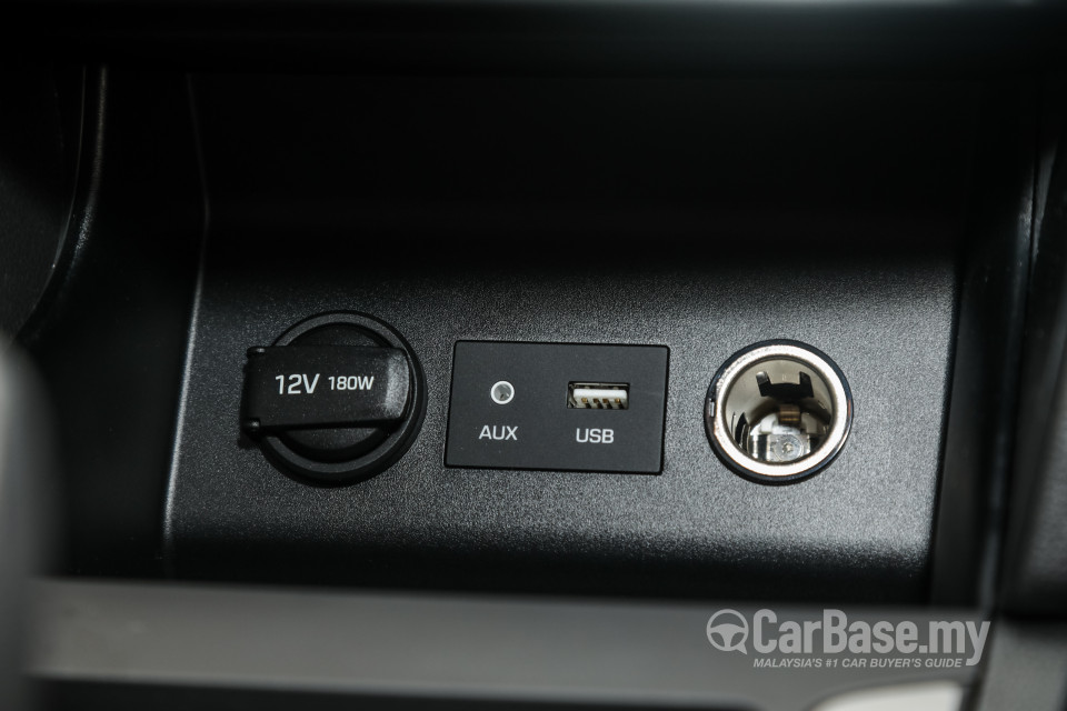 Hyundai Elantra AD Facelift (2019) Interior