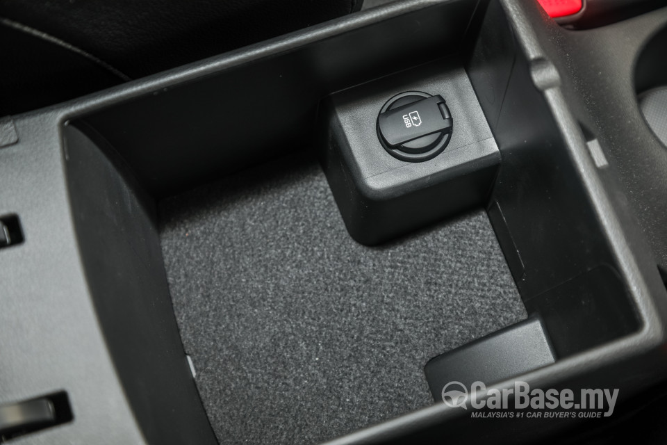 Hyundai Elantra AD Facelift (2019) Interior