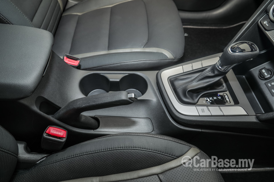 Hyundai Elantra AD Facelift (2019) Interior