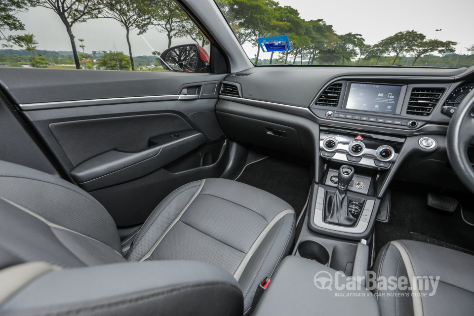 Hyundai Elantra AD Facelift (2019) Interior
