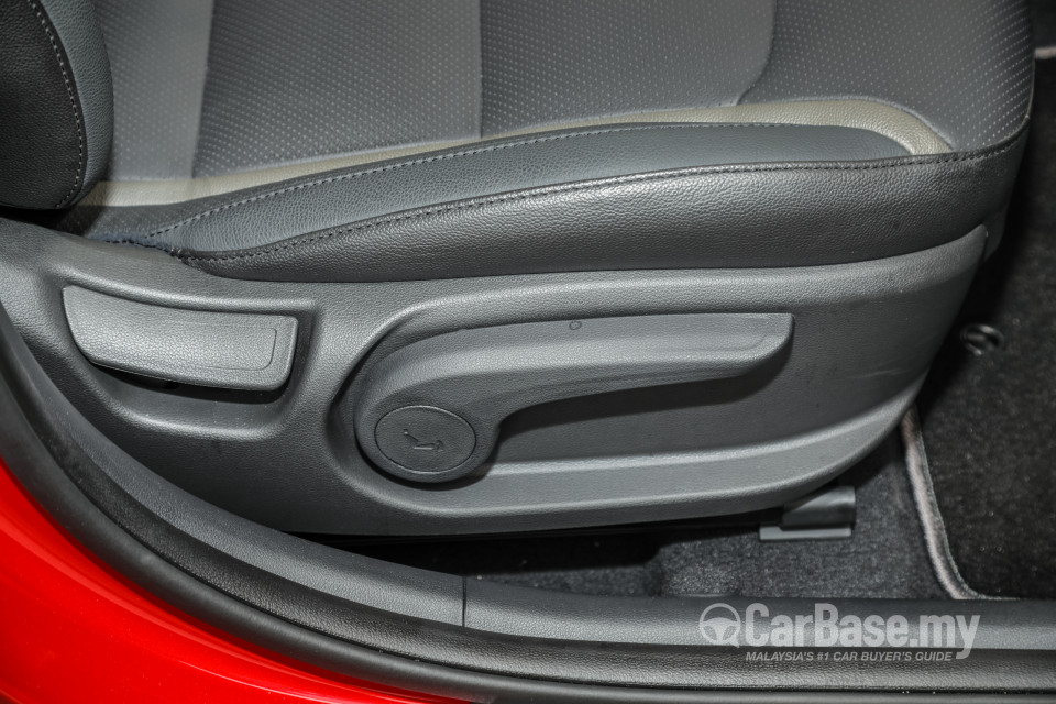 Hyundai Elantra AD Facelift (2019) Interior