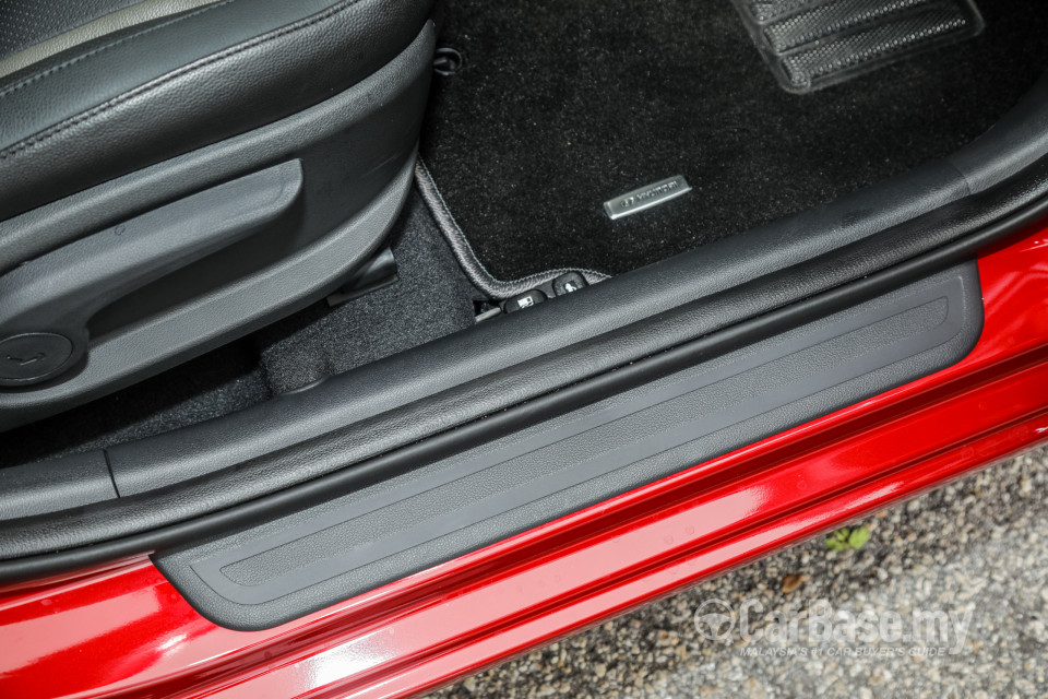 Hyundai Elantra AD Facelift (2019) Interior