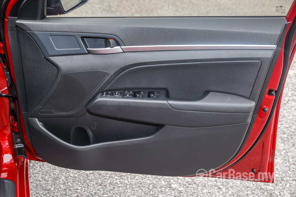 Hyundai Elantra AD Facelift (2019) Interior