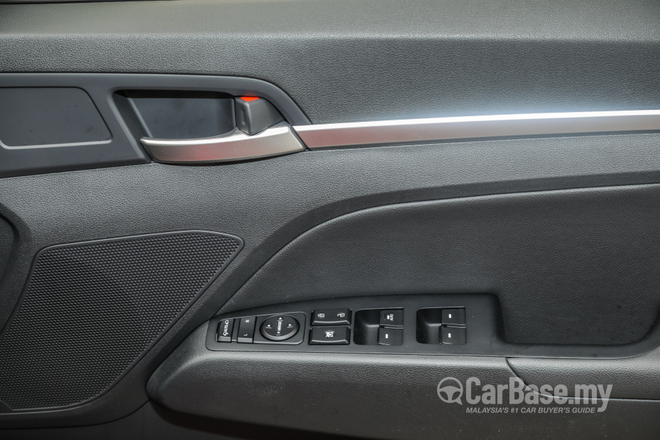 Hyundai Elantra AD Facelift (2019) Interior