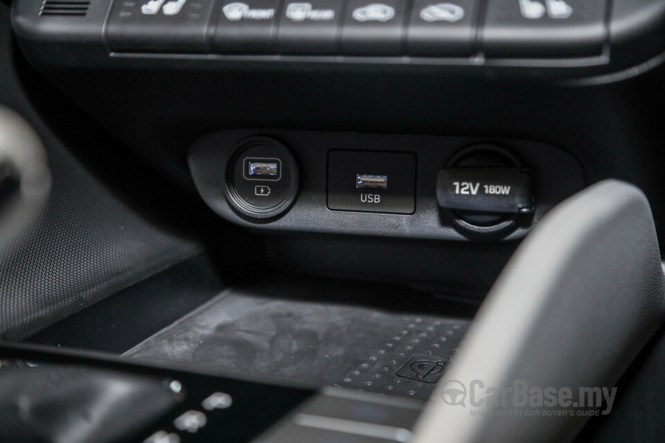 Volkswagen Touareg Mk2 (2010) Interior