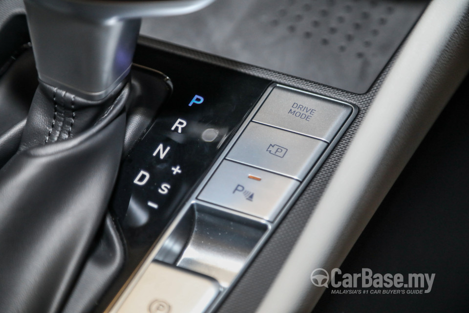 Hyundai Elantra CN7 (2020) Interior