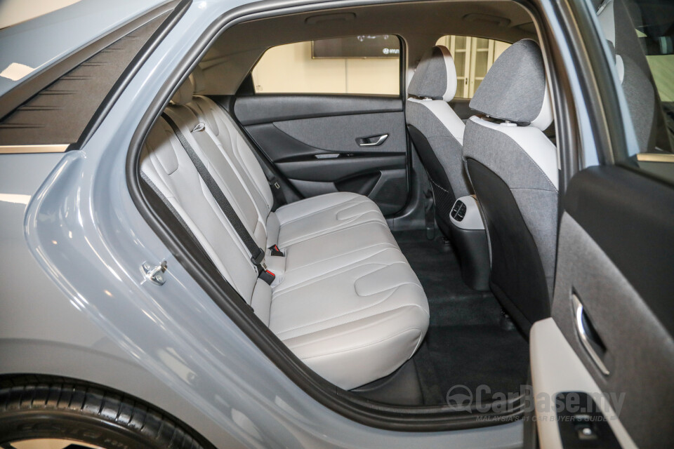 Perodua Aruz D38L (2019) Interior