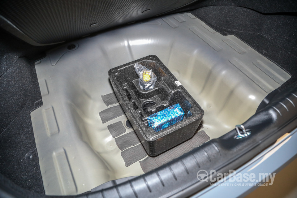 Hyundai Elantra CN7 (2020) Interior