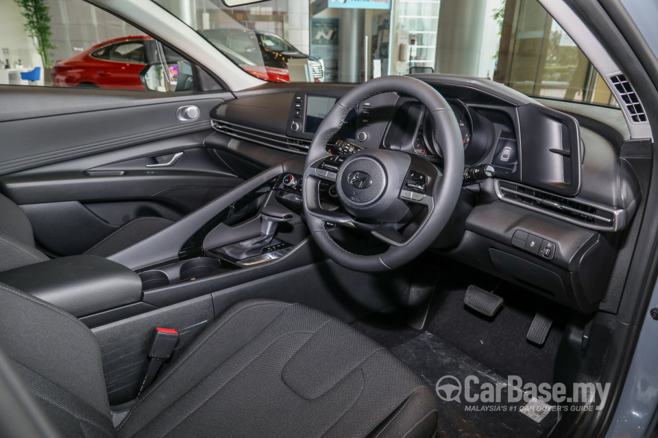 Hyundai Elantra CN7 (2020) Interior