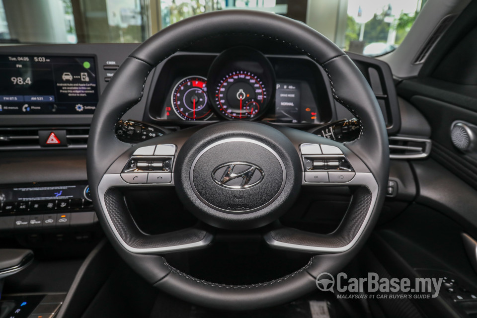 Hyundai Elantra CN7 (2020) Interior