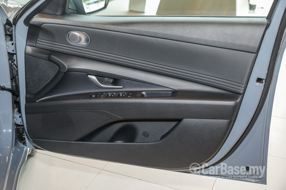 Hyundai Elantra CN7 (2020) Interior