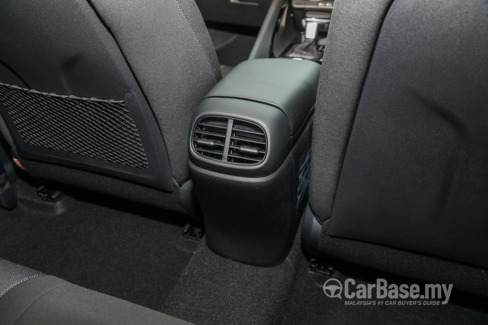 Hyundai Elantra CN7 (2020) Interior