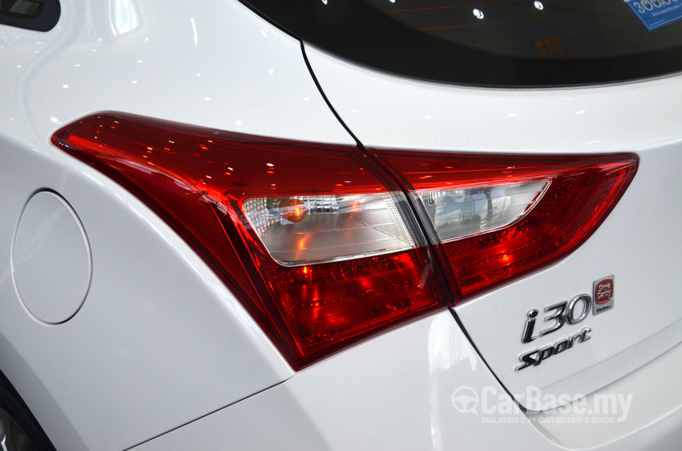 Hyundai i30 GD (2014) Exterior