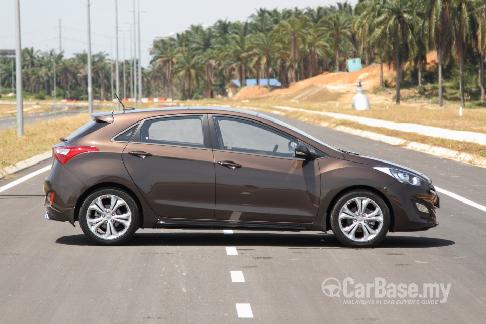Hyundai i30 GD (2014) Exterior