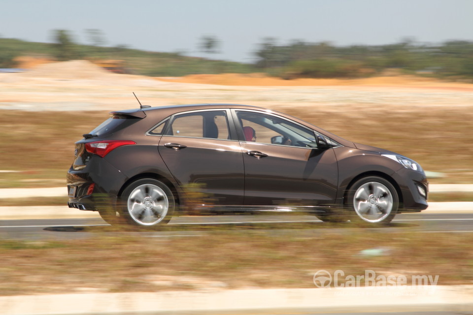 Hyundai i30 GD (2014) Exterior