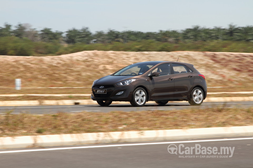 Hyundai i30 GD (2014) Exterior