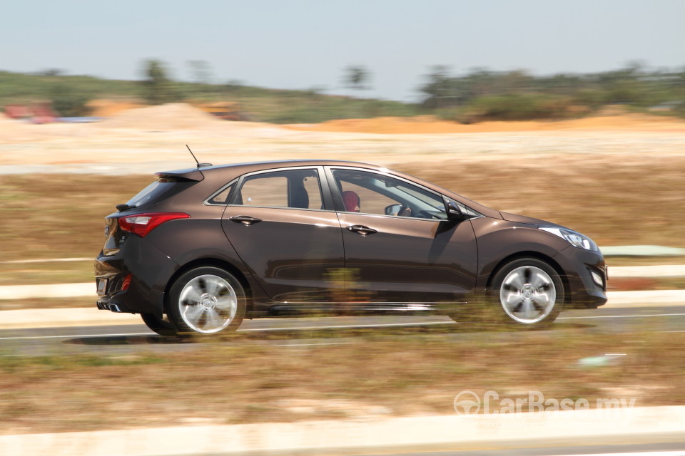 Hyundai i30 GD (2014) Exterior