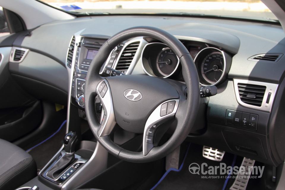 Hyundai i30 GD (2014) Interior