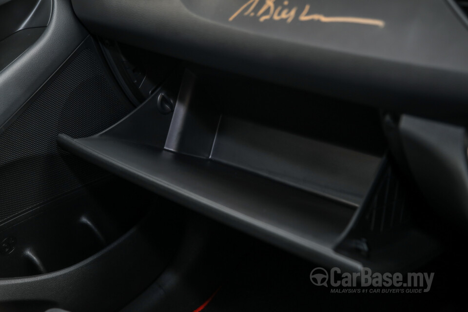 Hyundai i30 N PD (2019) Interior