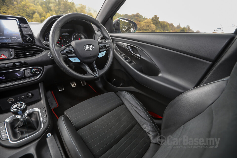 Hyundai i30 N PD (2019) Interior