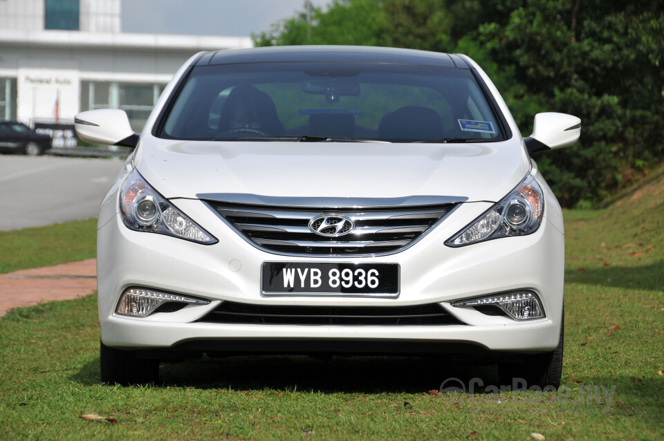 Perodua Aruz D38L (2019) Exterior