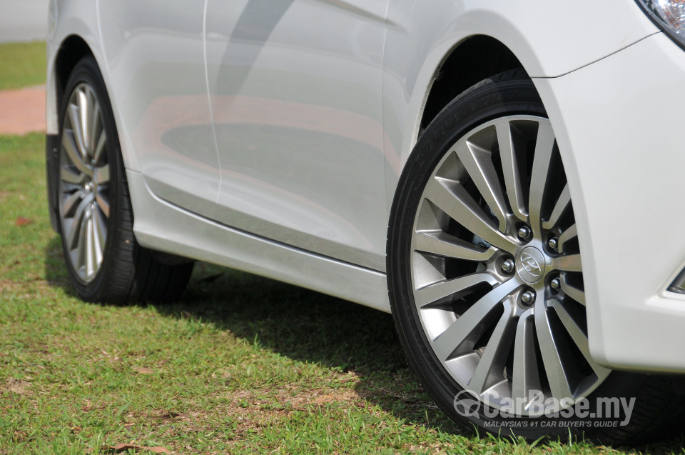 Hyundai Sonata YF Facelift (2013) Exterior