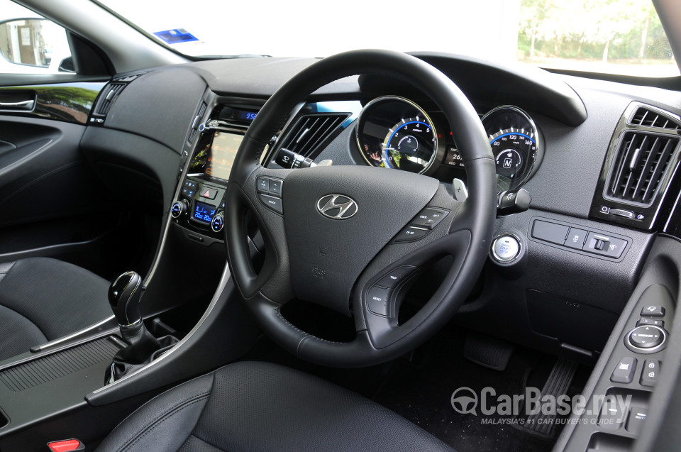Hyundai Sonata YF Facelift (2013) Interior