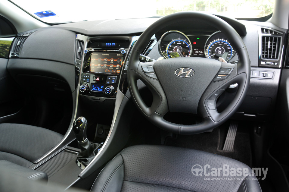 Hyundai Sonata YF Facelift (2013) Interior