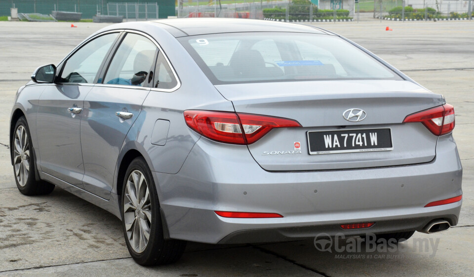 Proton Exora Mk1 RC (2019) Exterior