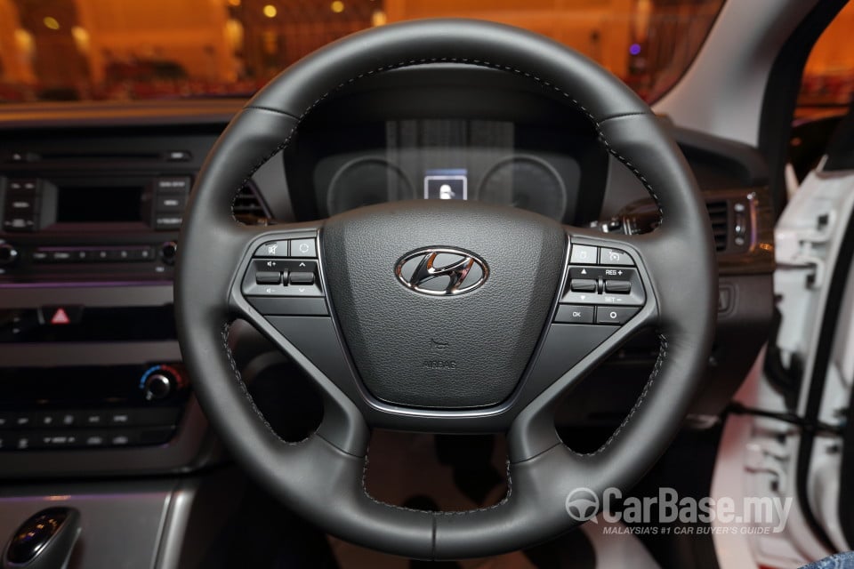 Hyundai Sonata LF (2014) Interior