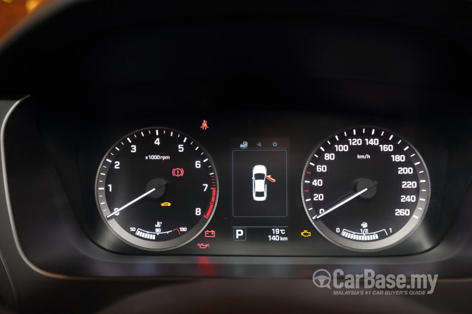 Hyundai Sonata LF (2014) Interior