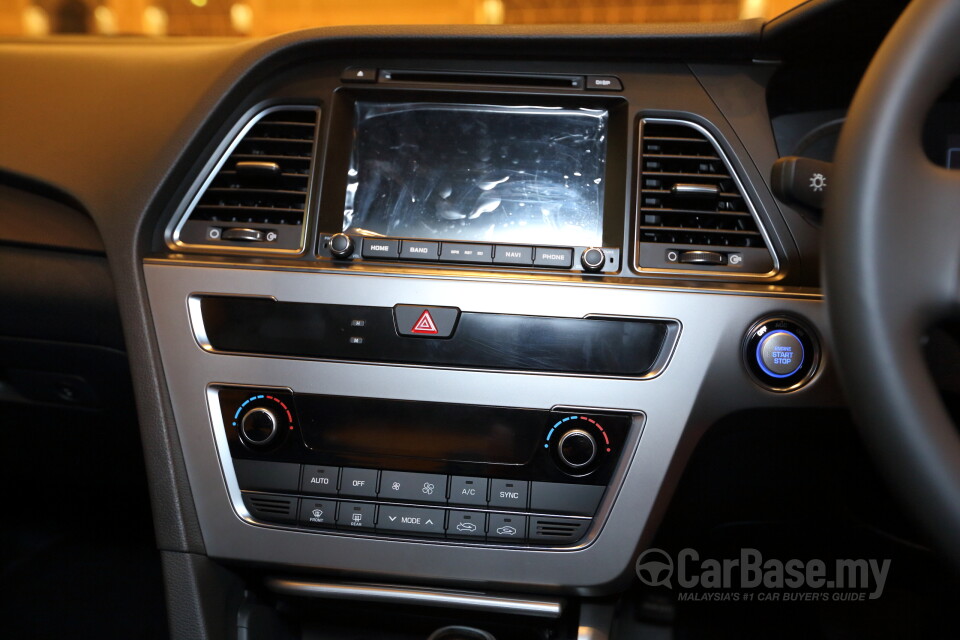 Toyota Fortuner AN160 (2016) Interior