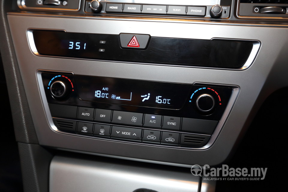 Hyundai Sonata LF (2014) Interior
