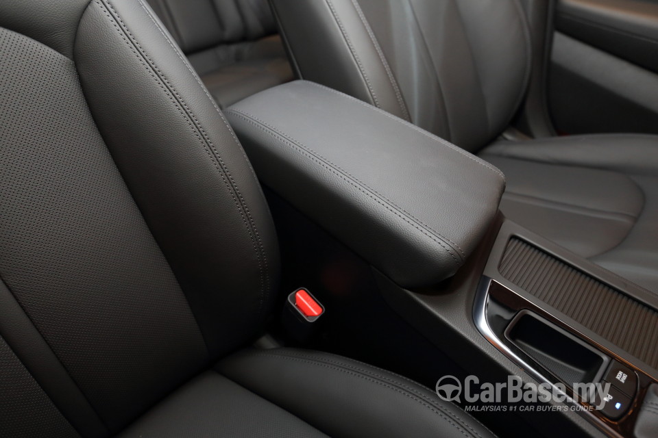 Hyundai Sonata LF (2014) Interior