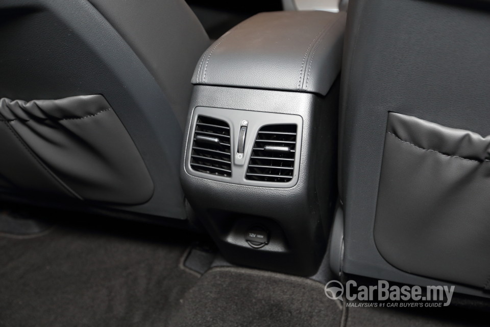 Hyundai Sonata LF (2014) Interior
