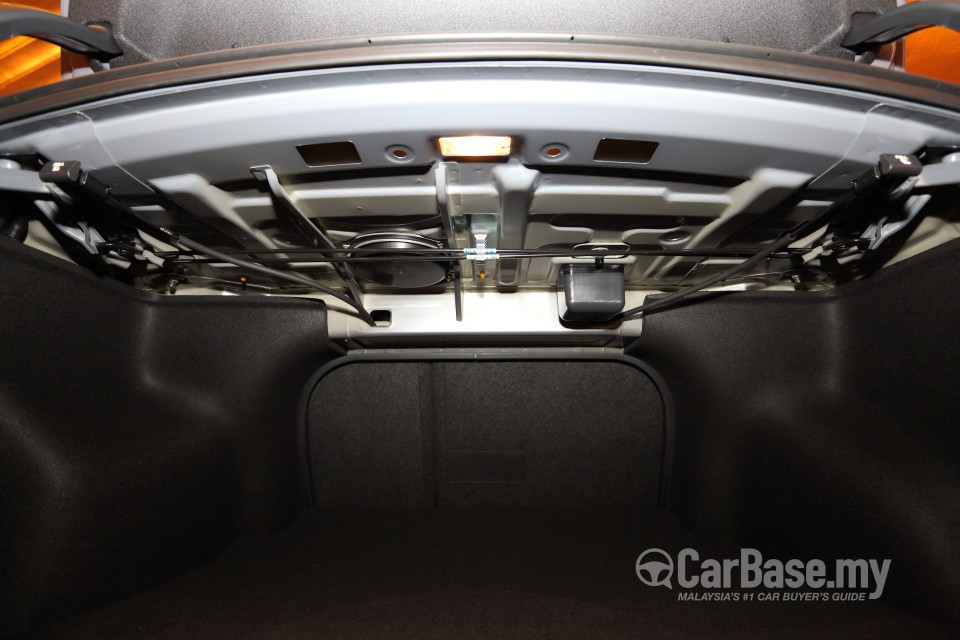 Hyundai Sonata LF (2014) Interior