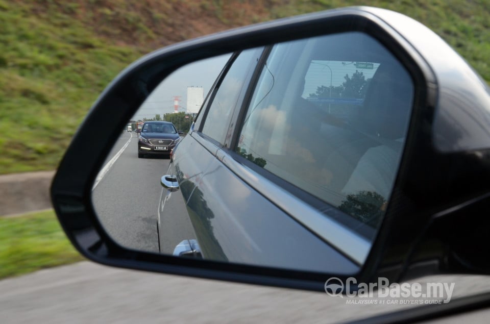 Hyundai Sonata LF (2014) Interior