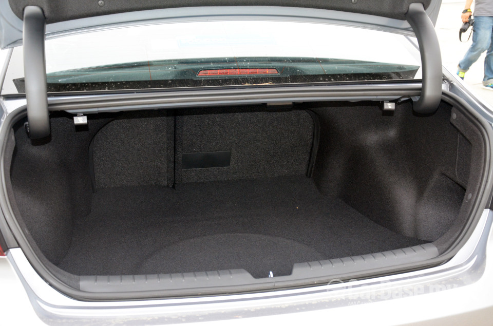 Hyundai Sonata LF (2014) Interior