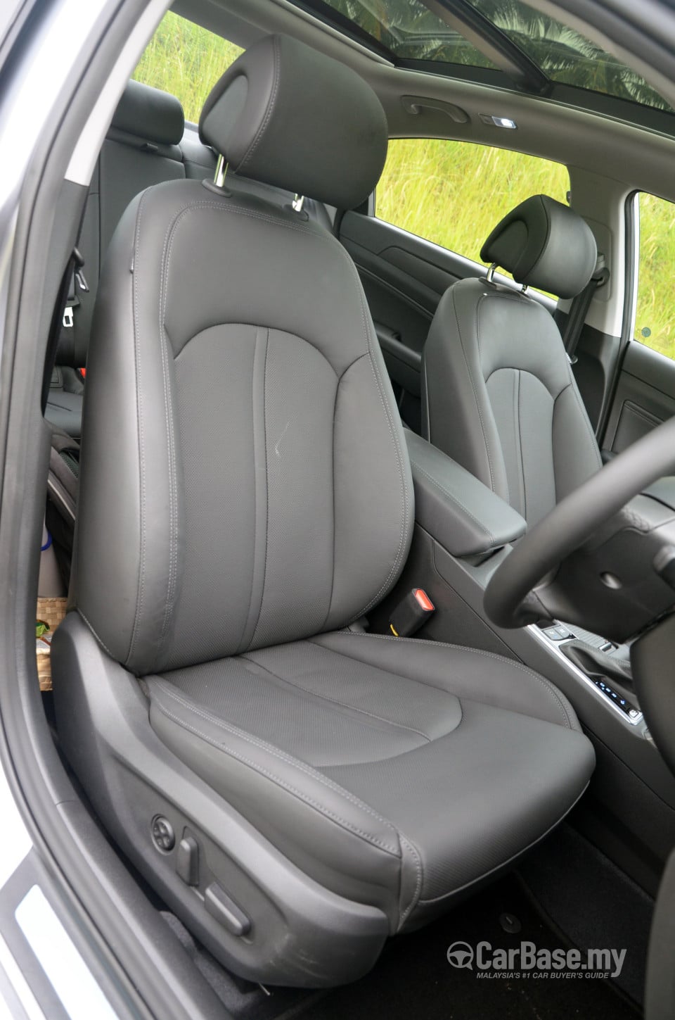 Hyundai Sonata LF (2014) Interior