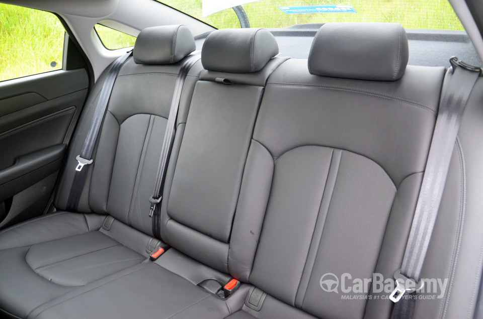 Hyundai Sonata LF (2014) Interior