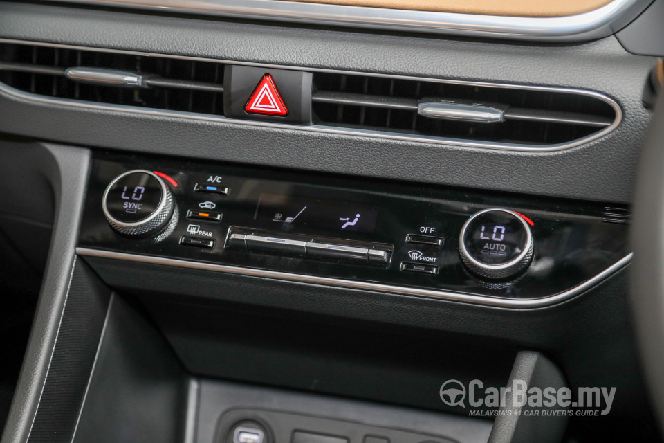Hyundai Sonata DN8 (2020) Interior