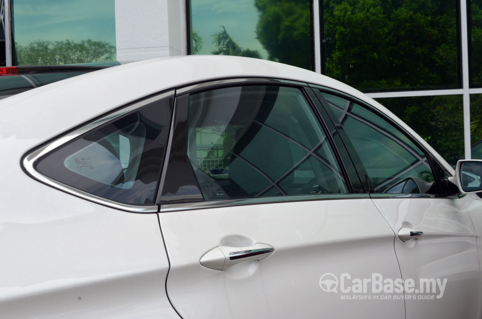 Hyundai i40 Sedan VF (2013) Exterior