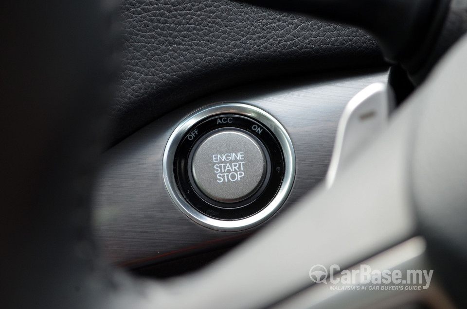 Hyundai i40 Sedan VF (2013) Interior