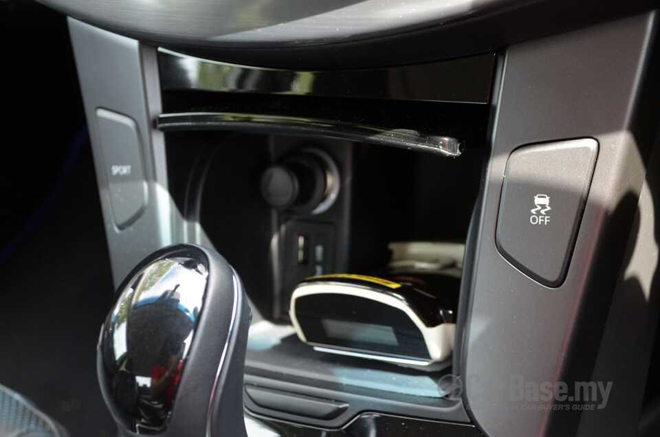 Mitsubishi ASX Mk1 Facelift (2013) Interior