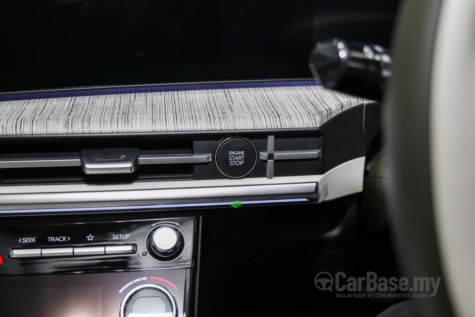 Hyundai Santa Fe MX5 (2025) Interior