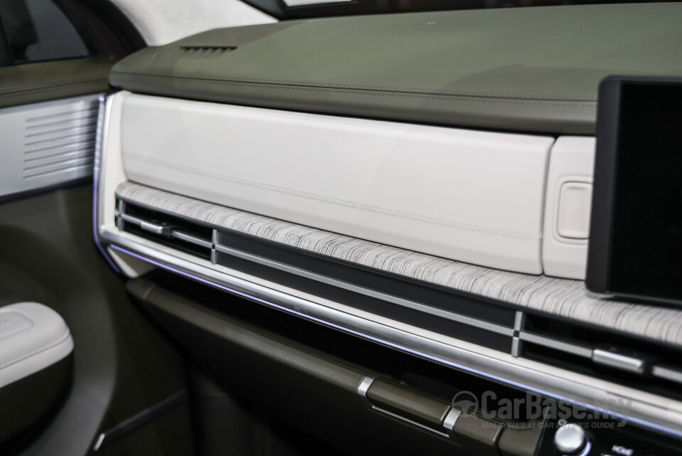 Hyundai Santa Fe MX5 (2025) Interior