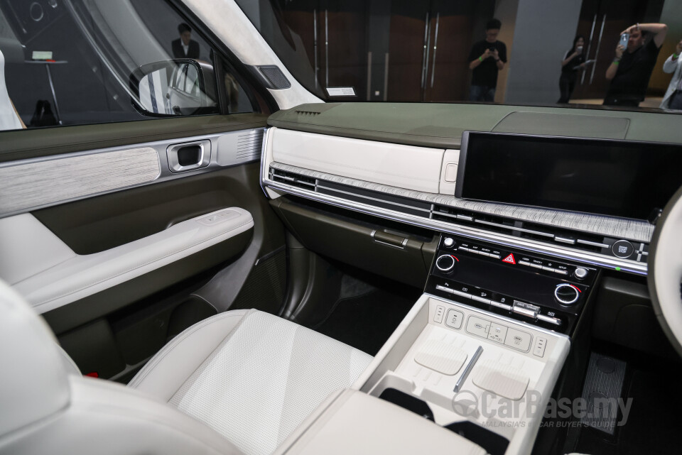 Hyundai Santa Fe MX5 (2025) Interior