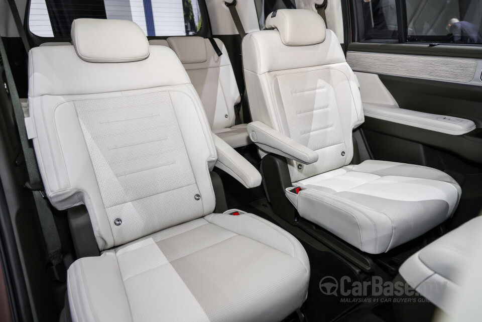 Hyundai Santa Fe MX5 (2025) Interior